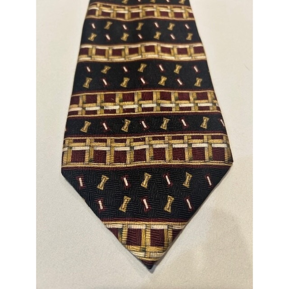 Surrey Mens 100% Silk Tie Geometric‎ Pattern Black Gold Maroon 56" x 3.75"
